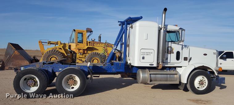 image for item BJ9801 2001 Peterbilt 378 semi truck