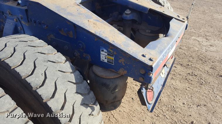 image for item BJ9801 2001 Peterbilt 378 semi truck