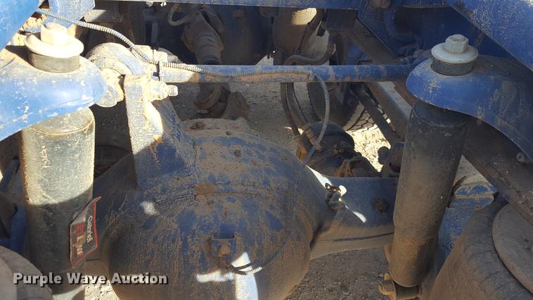 image for item BJ9801 2001 Peterbilt 378 semi truck