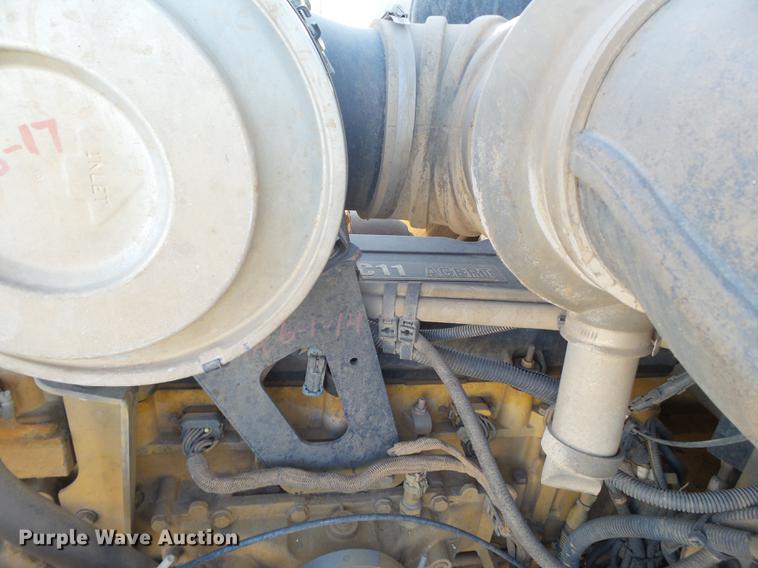 image for item BJ9802 2007 Peterbilt 378 semi truck