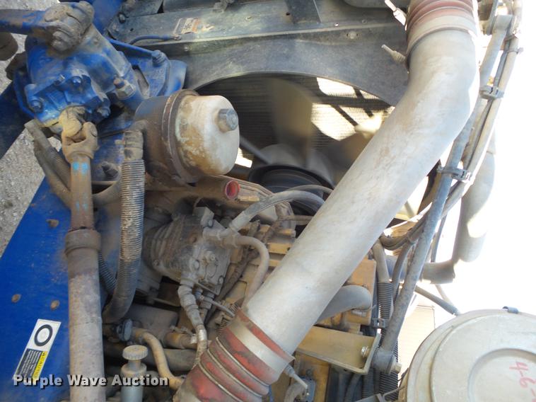 image for item BJ9802 2007 Peterbilt 378 semi truck