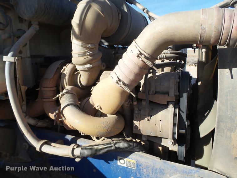 image for item BJ9802 2007 Peterbilt 378 semi truck