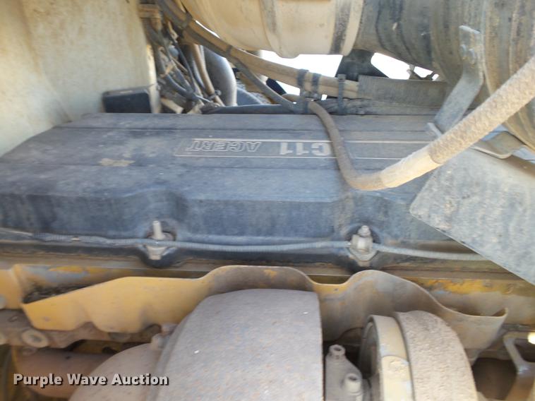 image for item BJ9802 2007 Peterbilt 378 semi truck