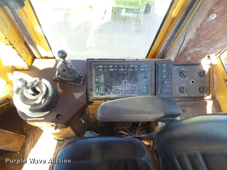 image for item BJ9803 1993 Case 921 wheel loader