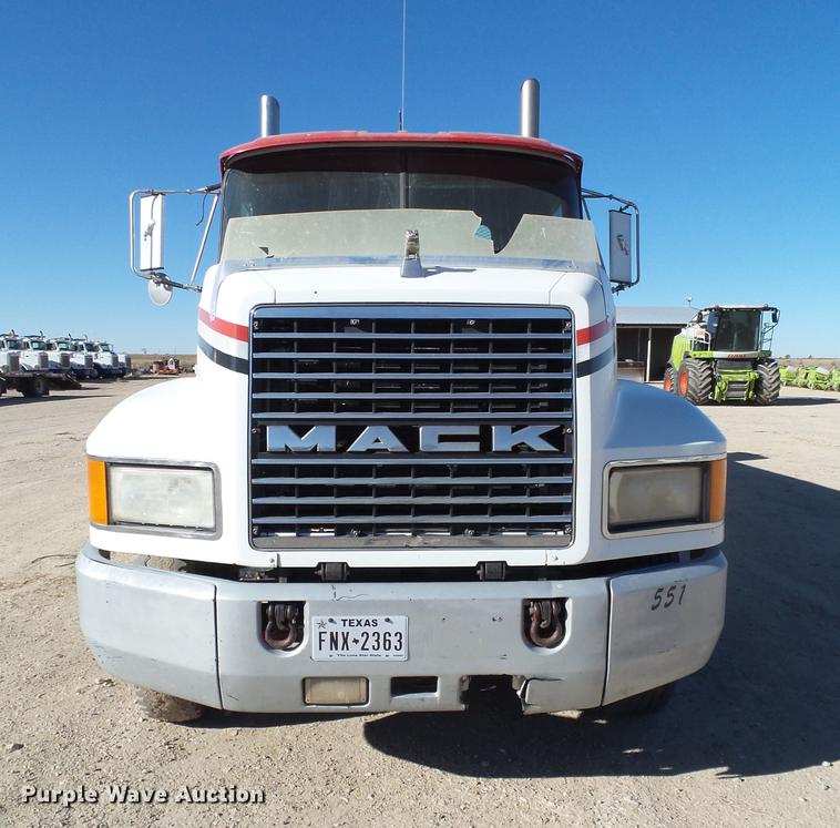 image for item BJ9804 1996 Mack CH613 service truck