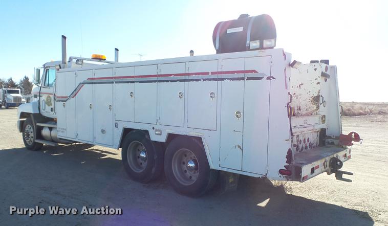 image for item BJ9804 1996 Mack CH613 service truck