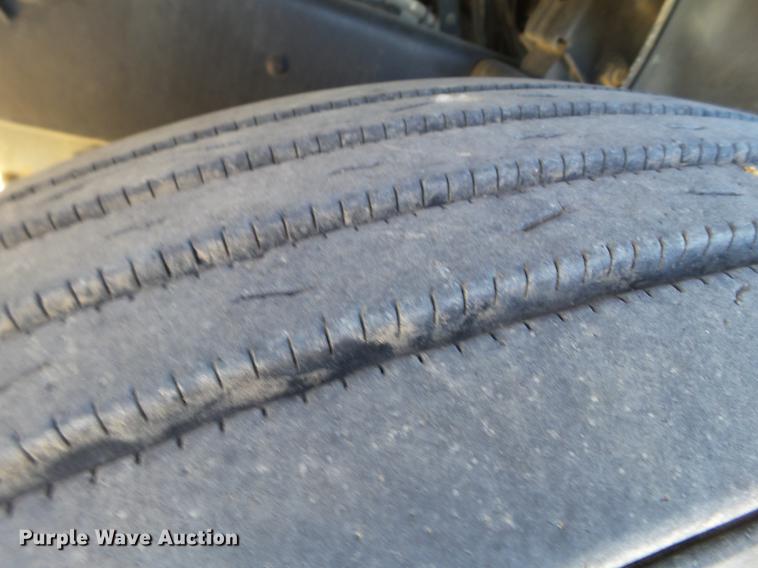 image for item BJ9804 1996 Mack CH613 service truck