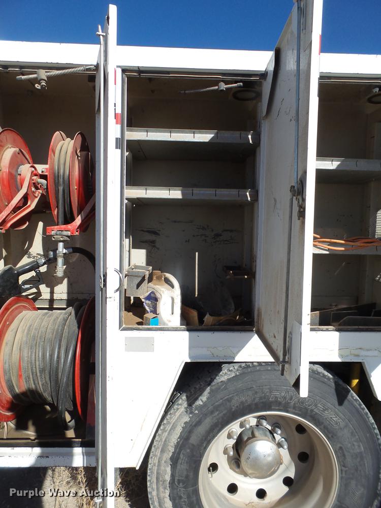 image for item BJ9804 1996 Mack CH613 service truck