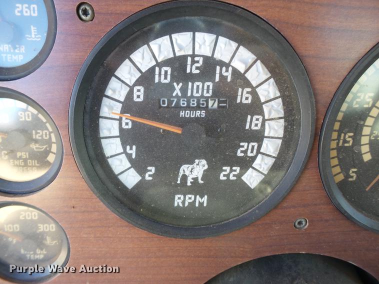 image for item BJ9804 1996 Mack CH613 service truck