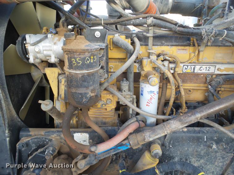 image for item BJ9805 2000 Peterbilt 378 semi truck