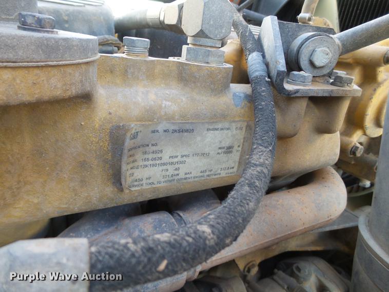 image for item BJ9805 2000 Peterbilt 378 semi truck