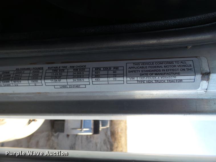 image for item BJ9805 2000 Peterbilt 378 semi truck