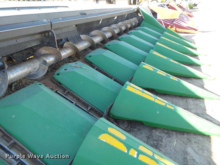 image for item BJ9813 2005 Drago N12 corn head