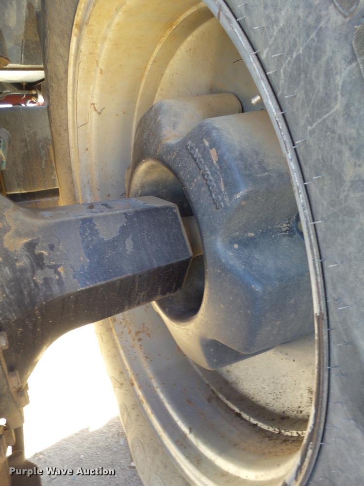 image for item BJ9817 2006 Case IH MX285 MFWD tractor