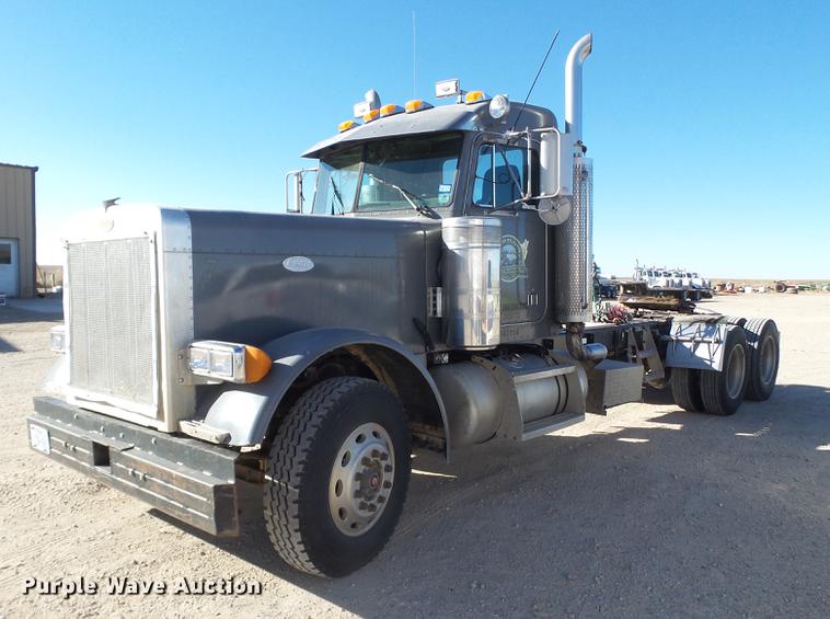 image for item BJ9820 1997 Peterbilt 379 semi truck