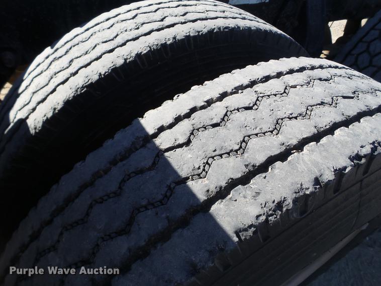 image for item BJ9820 1997 Peterbilt 379 semi truck