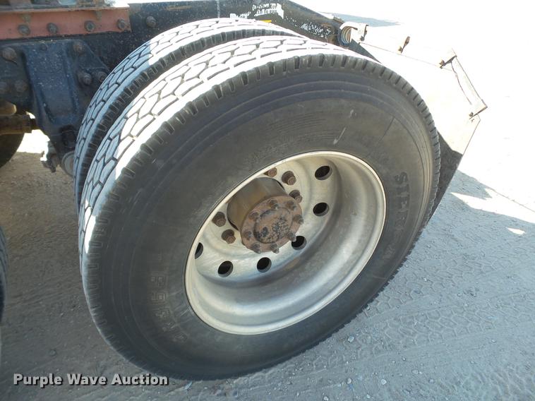 image for item BJ9820 1997 Peterbilt 379 semi truck