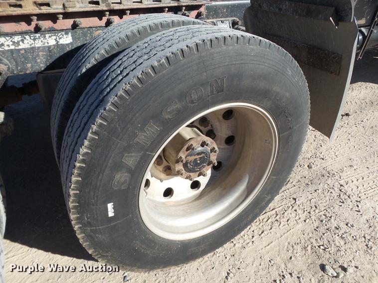 image for item BJ9820 1997 Peterbilt 379 semi truck