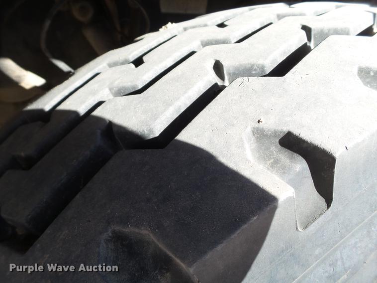 image for item BJ9820 1997 Peterbilt 379 semi truck