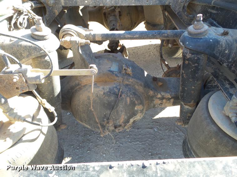 image for item BJ9820 1997 Peterbilt 379 semi truck