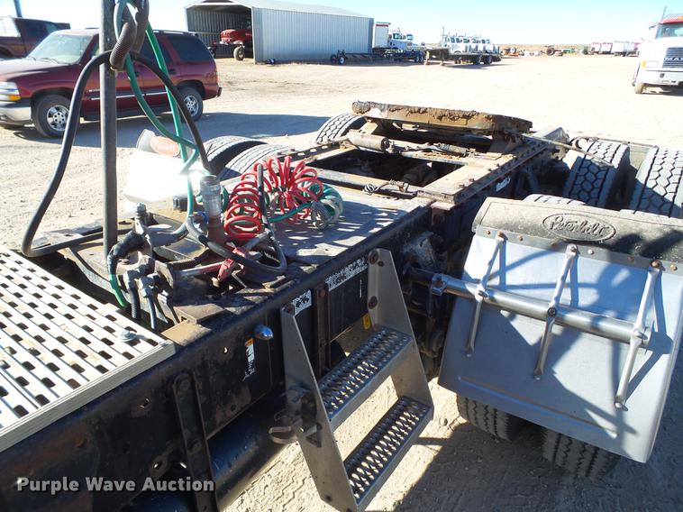 image for item BJ9820 1997 Peterbilt 379 semi truck