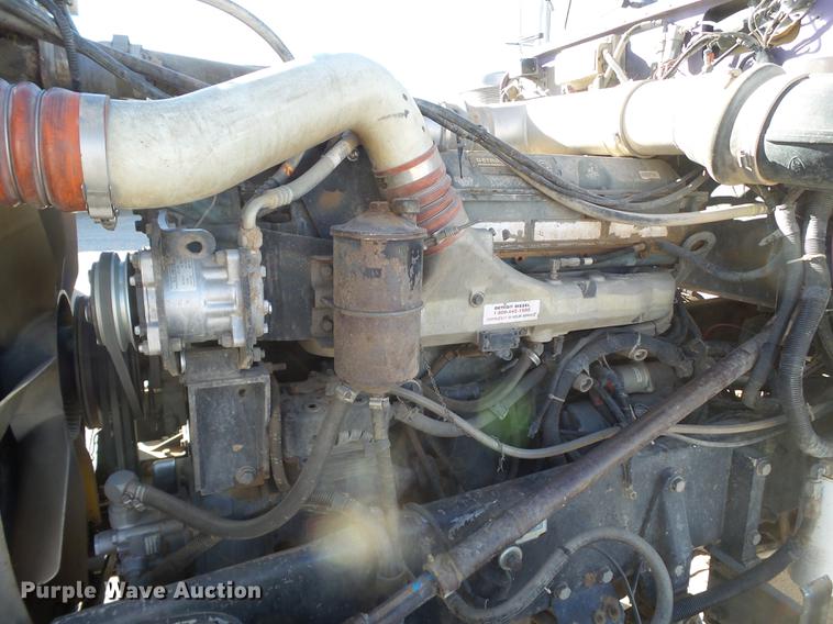 image for item BJ9820 1997 Peterbilt 379 semi truck