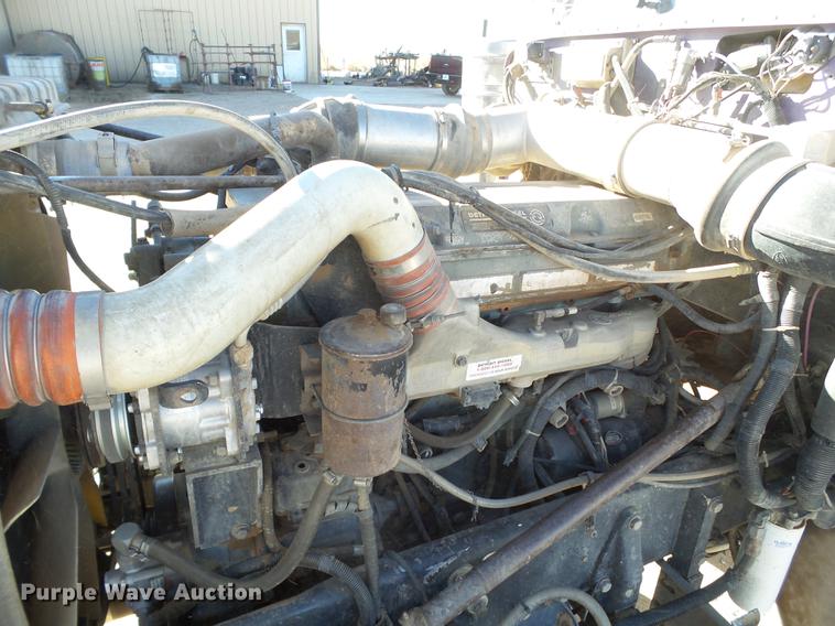 image for item BJ9820 1997 Peterbilt 379 semi truck