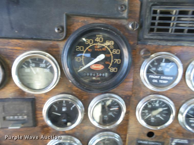 image for item BJ9820 1997 Peterbilt 379 semi truck