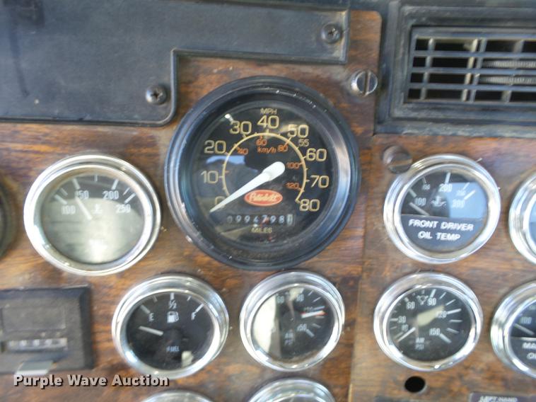 image for item BJ9820 1997 Peterbilt 379 semi truck