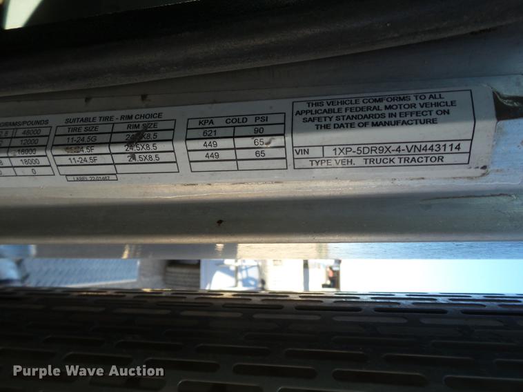 image for item BJ9820 1997 Peterbilt 379 semi truck