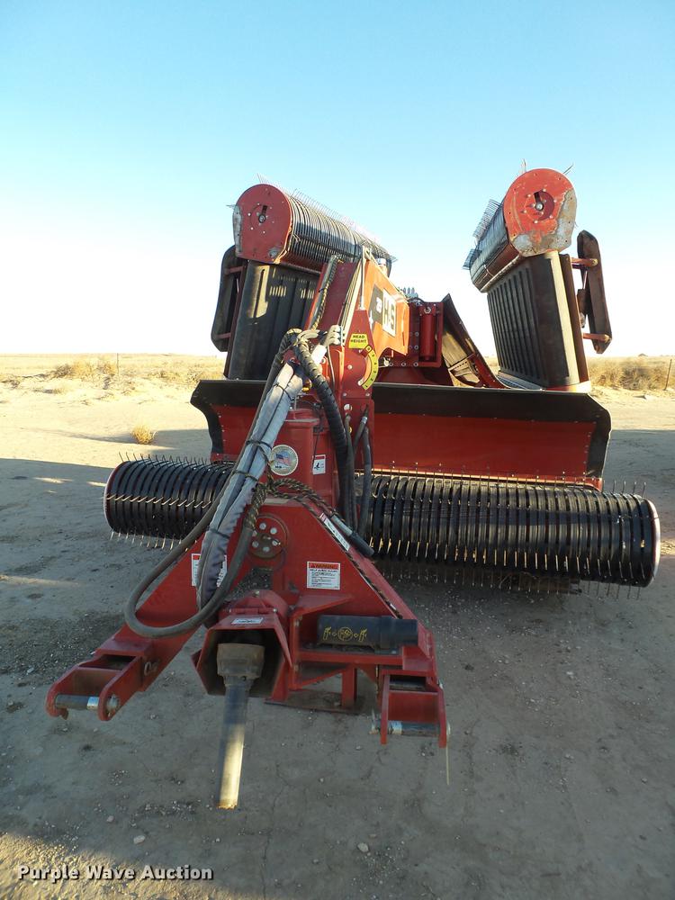 image for item BJ9824 2015 H&S TFM2135 Tri-Flex hay merger