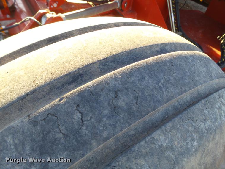 image for item BJ9824 2015 H&S TFM2135 Tri-Flex hay merger