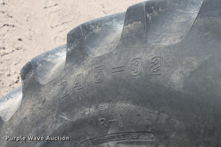 image for item BJ9829 1990 Ford 976 Versatile Designation 6 4WD tractor