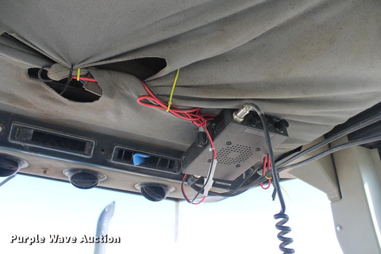 image for item BJ9829 1990 Ford 976 Versatile Designation 6 4WD tractor