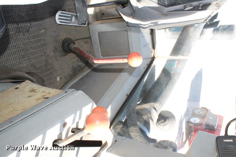 image for item BJ9829 1990 Ford 976 Versatile Designation 6 4WD tractor