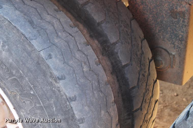 image for item BJ9832 2006 Aeroswint live bottom silage trailer