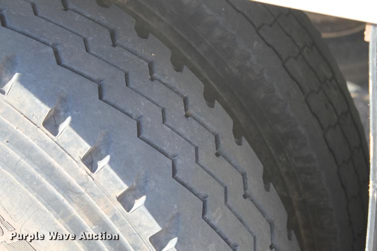 image for item BJ9832 2006 Aeroswint live bottom silage trailer