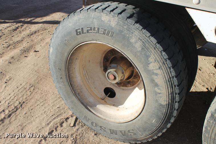 image for item BJ9832 2006 Aeroswint live bottom silage trailer