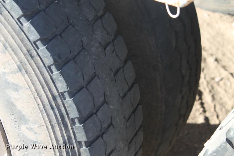 image for item BJ9832 2006 Aeroswint live bottom silage trailer