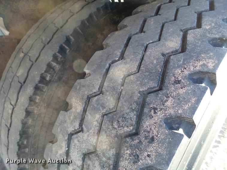 image for item BJ9833 2006 Aeroswint HPF15 live bottom silage trailer