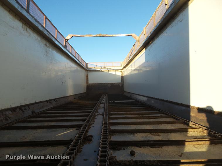 image for item BJ9833 2006 Aeroswint HPF15 live bottom silage trailer