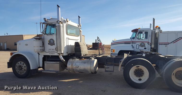 image for item BJ9834 1998 Peterbilt 378 semi truck