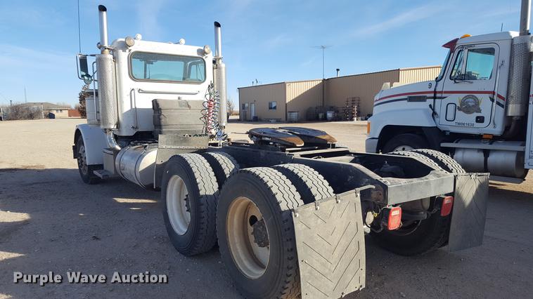 image for item BJ9834 1998 Peterbilt 378 semi truck