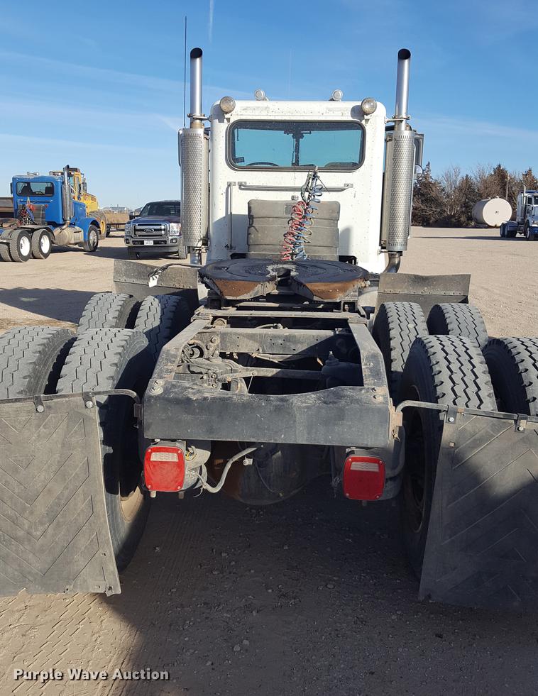 image for item BJ9834 1998 Peterbilt 378 semi truck