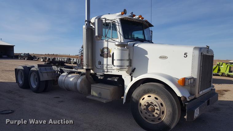 image for item BJ9834 1998 Peterbilt 378 semi truck