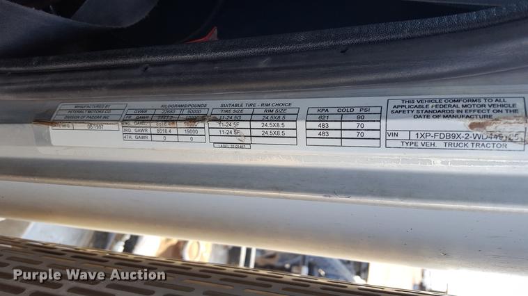 image for item BJ9834 1998 Peterbilt 378 semi truck