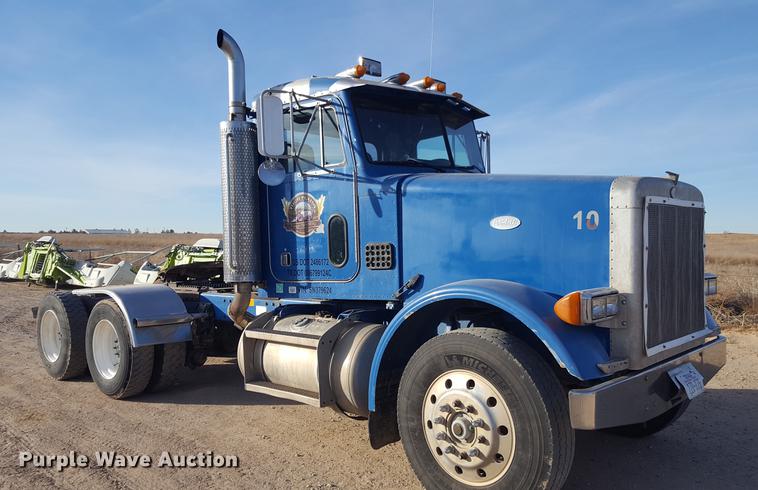 image for item BJ9835 1995 Peterbilt 378 semi truck