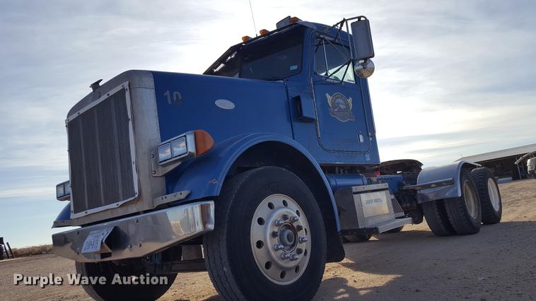image for item BJ9835 1995 Peterbilt 378 semi truck