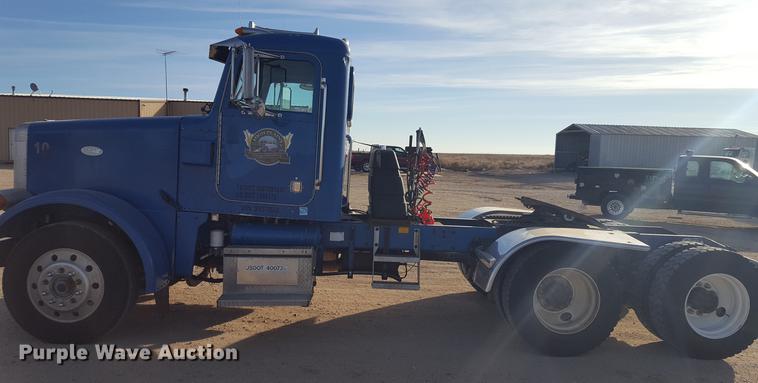 image for item BJ9835 1995 Peterbilt 378 semi truck