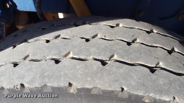 image for item BJ9835 1995 Peterbilt 378 semi truck